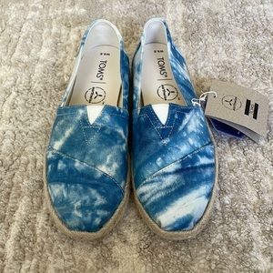 TOMS Blue Tie-Dye Alpargata
